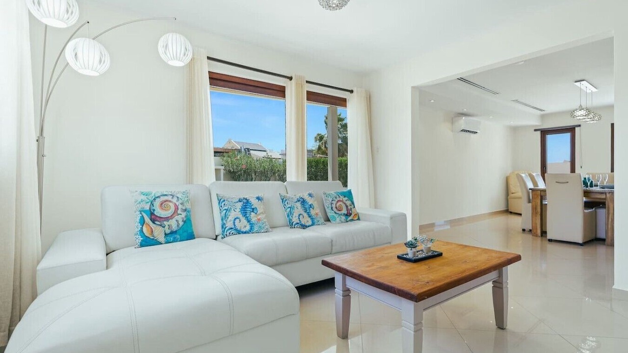 Photo of Livingroom in Opal