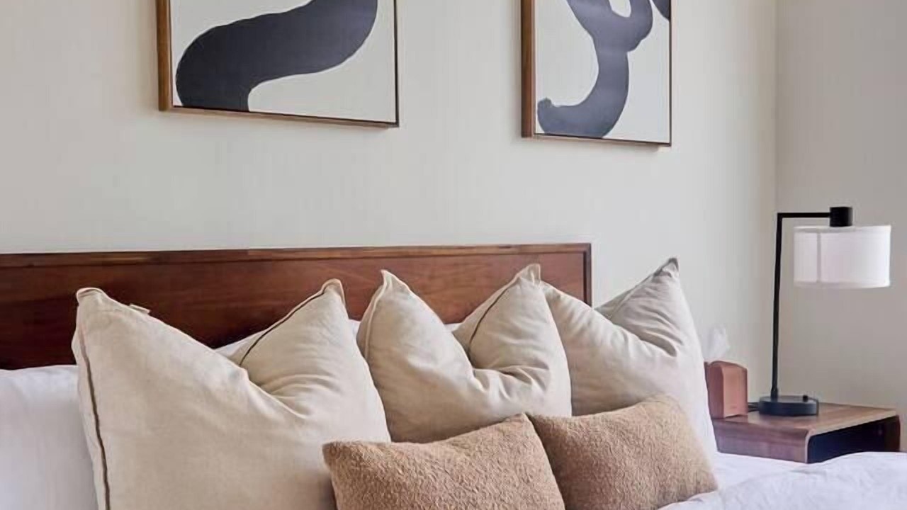 Photo of Bedroom in Beverly Hills