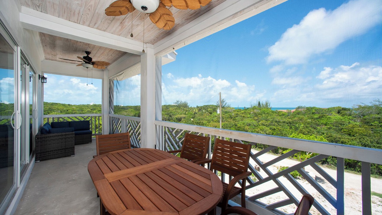 Photo of Patio Balcony in South Palmetto Point