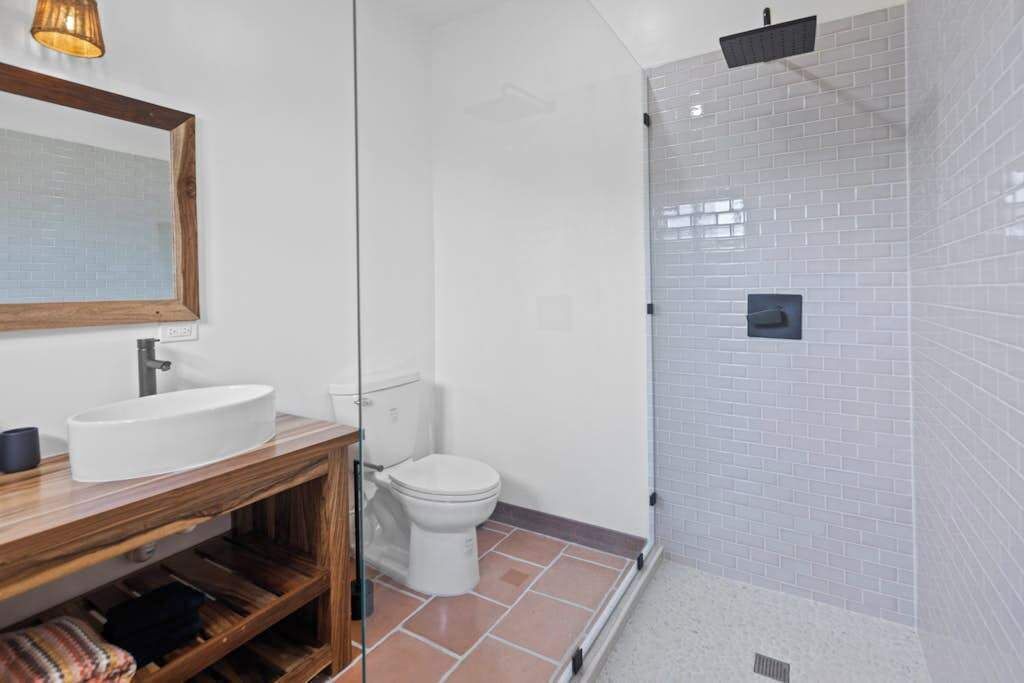 Photo of Bathroom in Caribbean Way