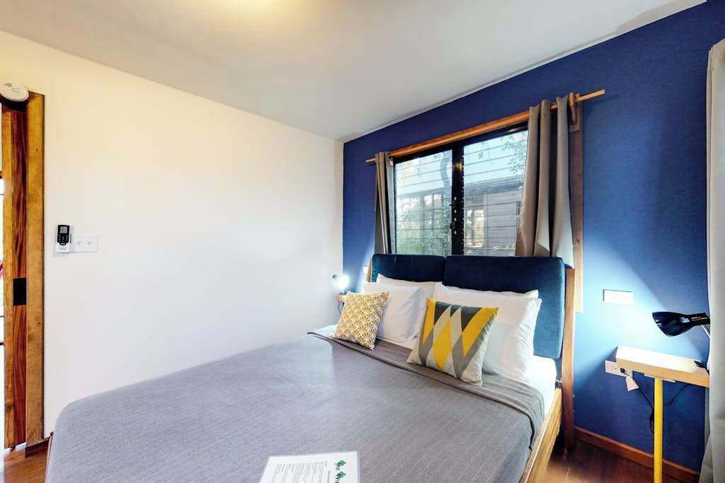 Photo of Bedroom in Surfside