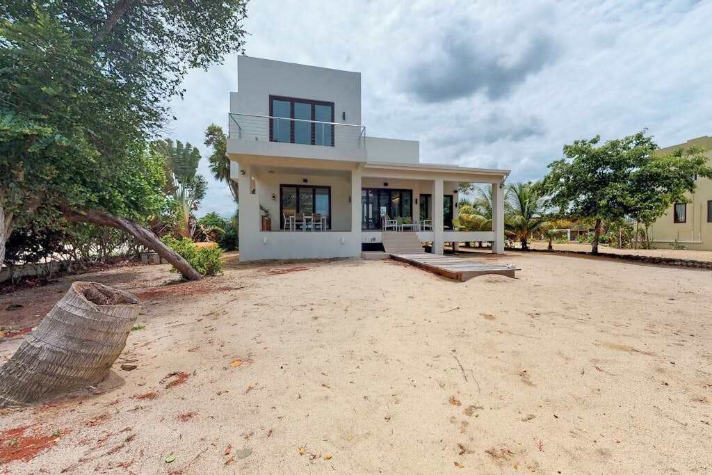 Photo of Outdoor in Caribbean Way