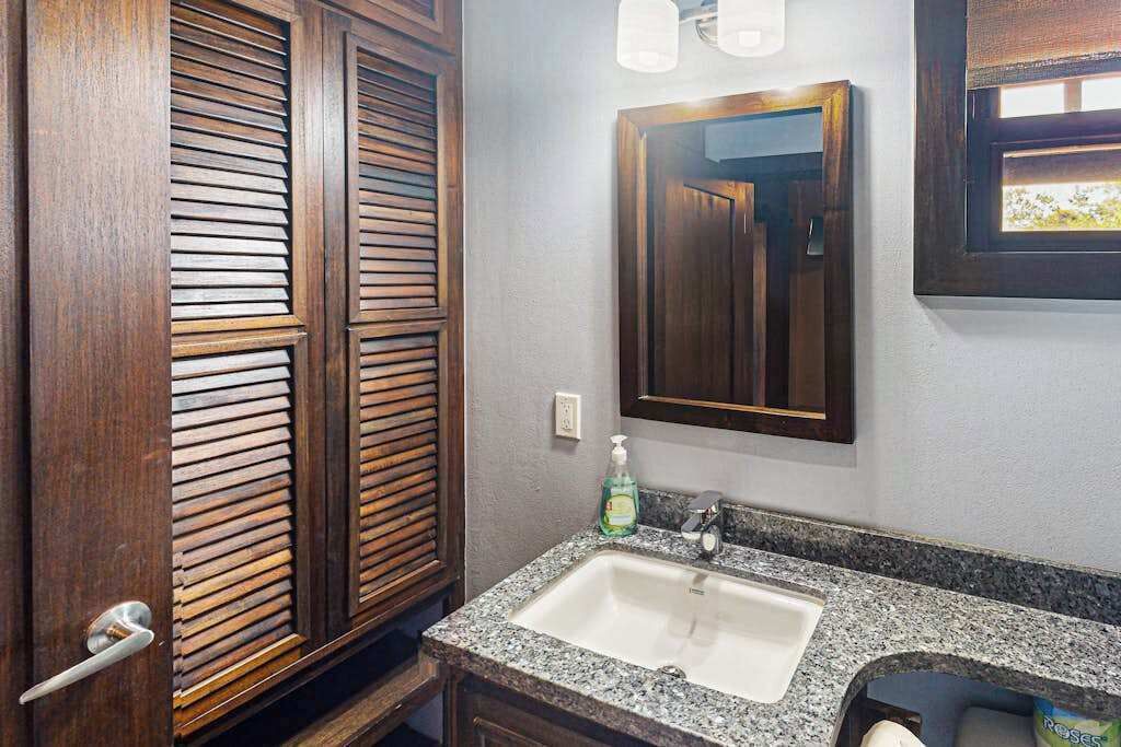 Photo of Bathroom in Caye Caulker