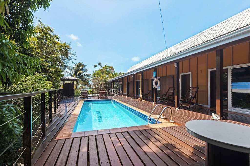 Photo of Outdoor in Caribbean Way
