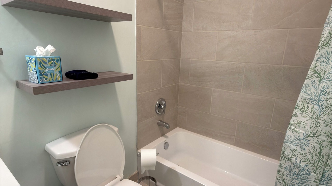 Photo of Bathroom in Spanish Wells