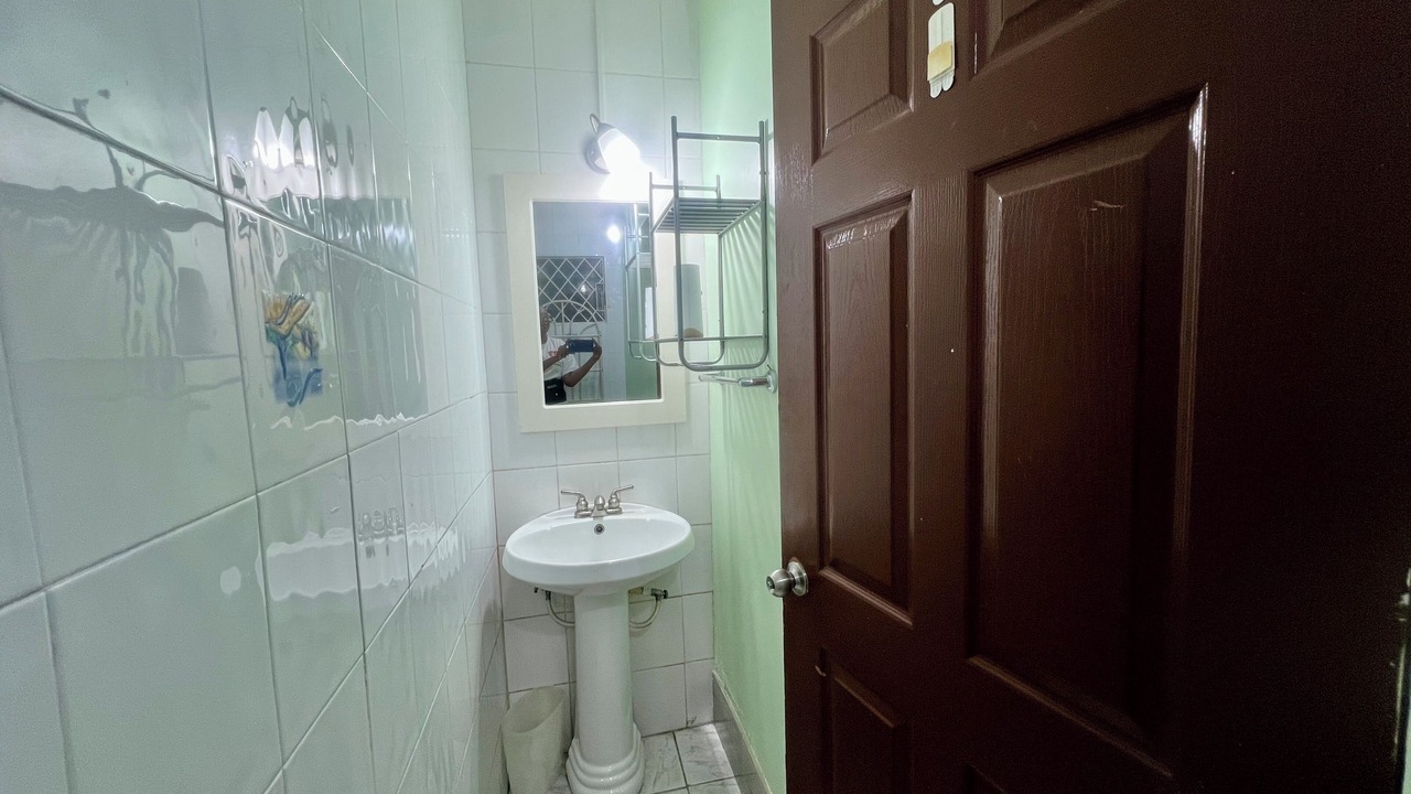 Photo of Bathroom in Molynes Gardens