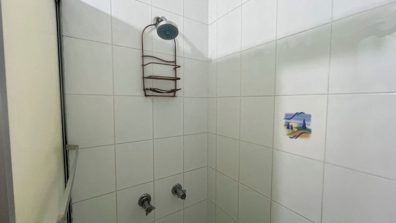 Photo of Bathroom in Molynes Gardens