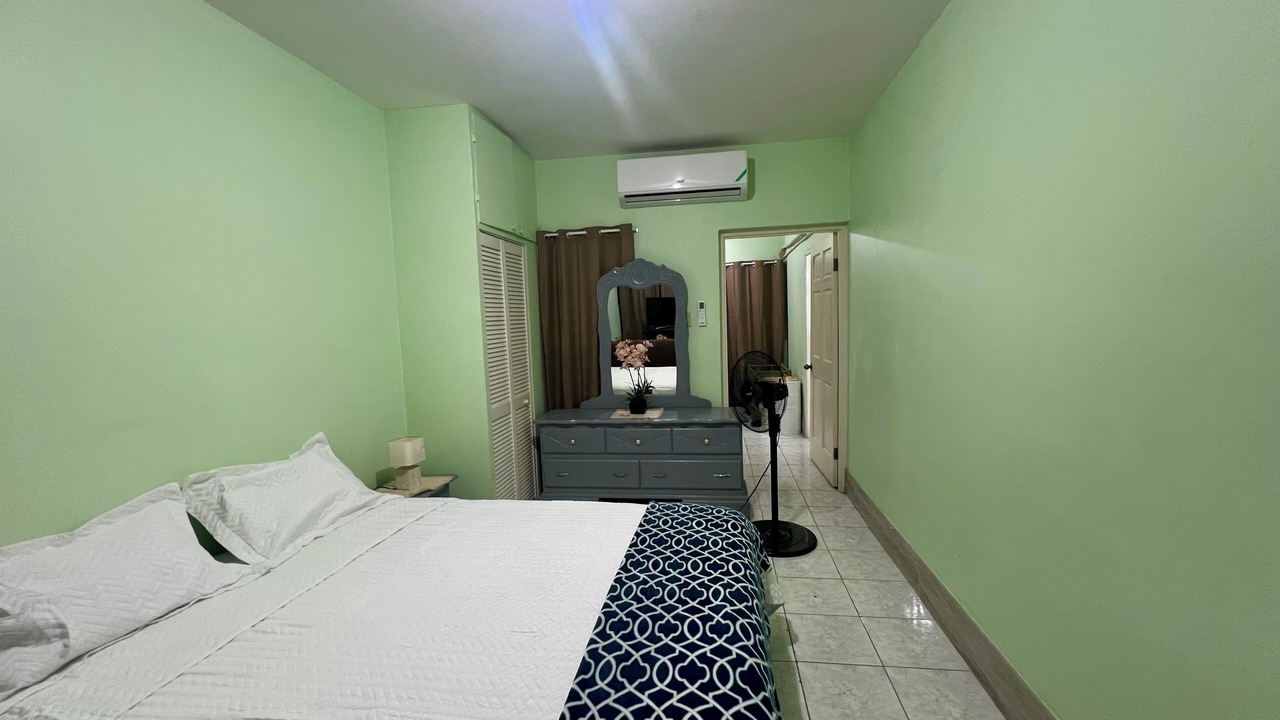 Photo of Bedroom in Molynes Gardens