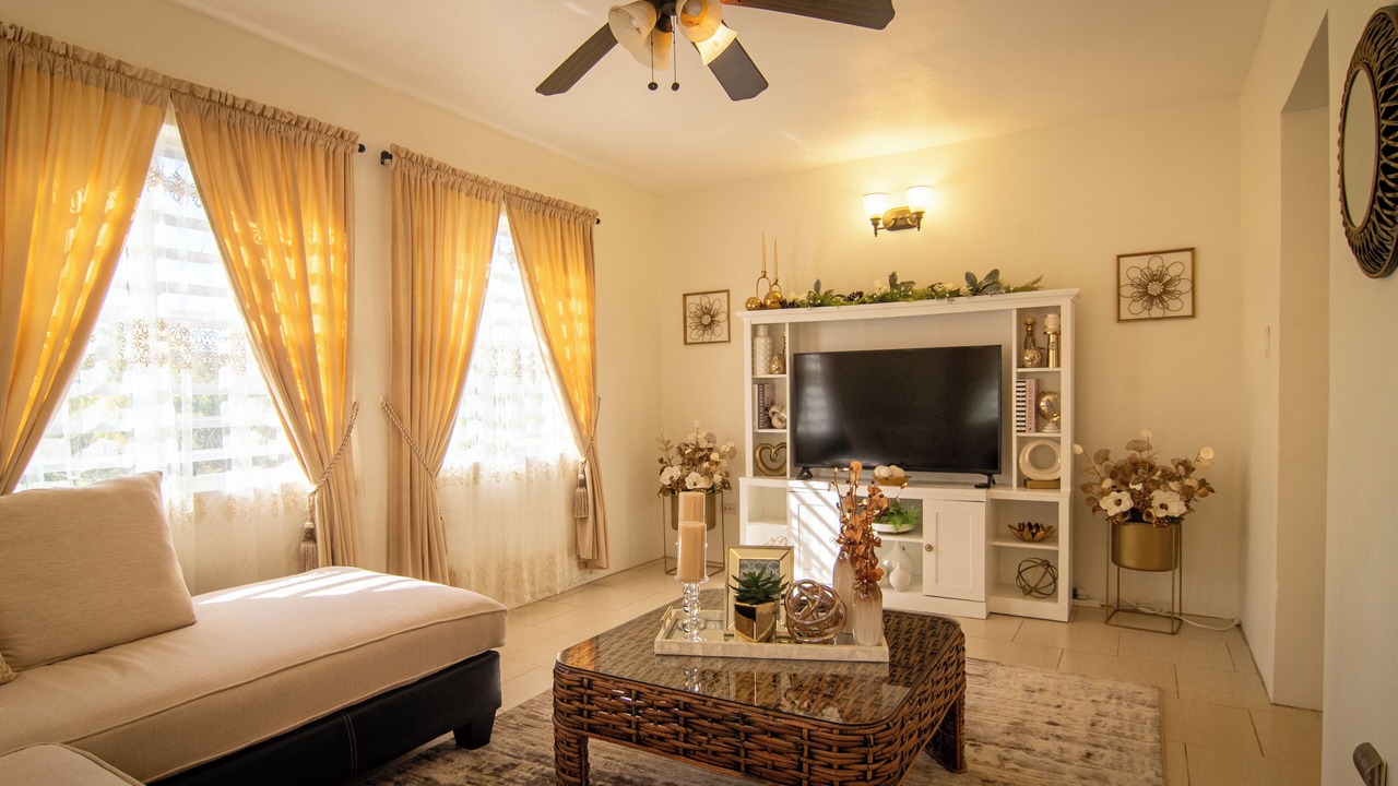 Photo of Livingroom in Buckleys Village