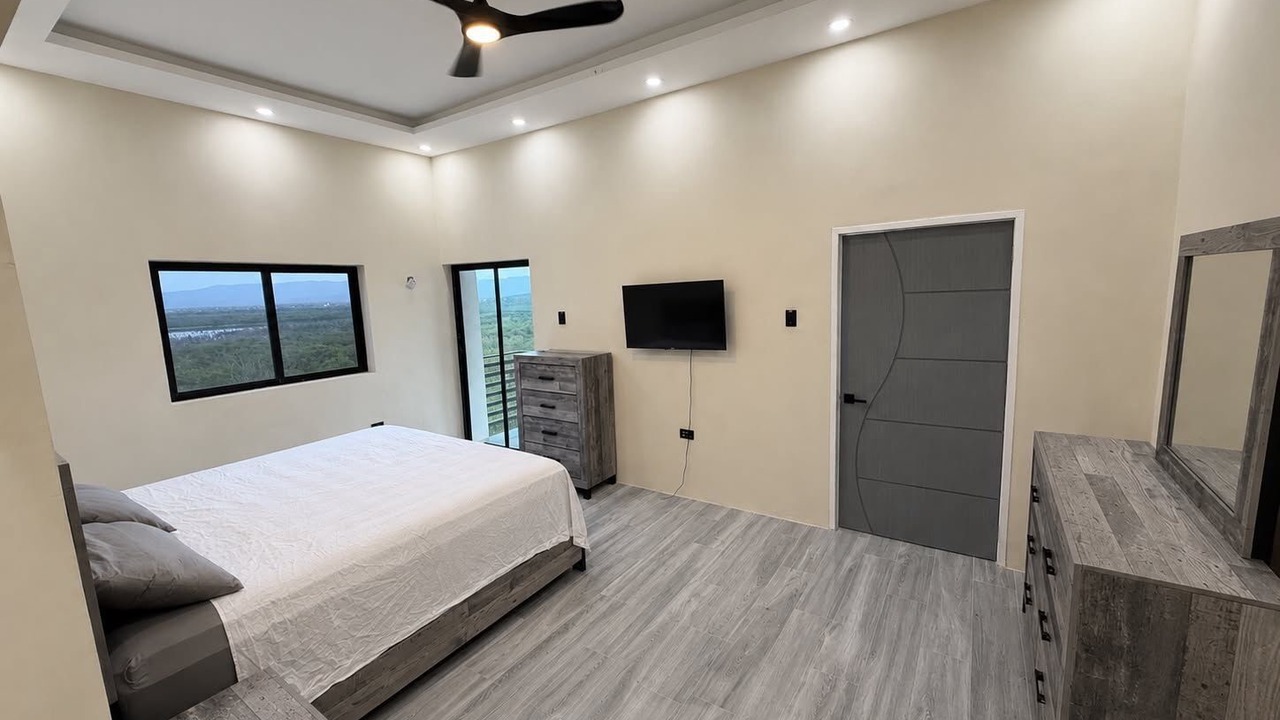 Photo of Bedroom in Hellshire