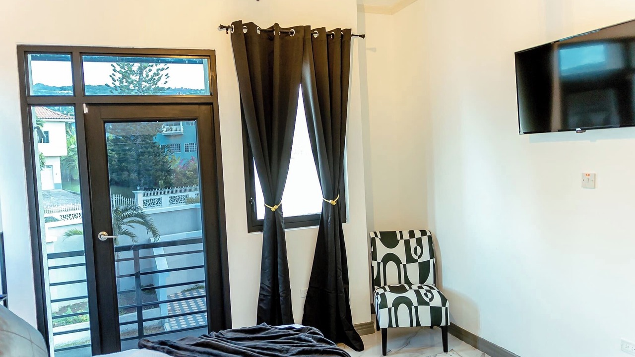Photo of Bedroom in IronShore Estates