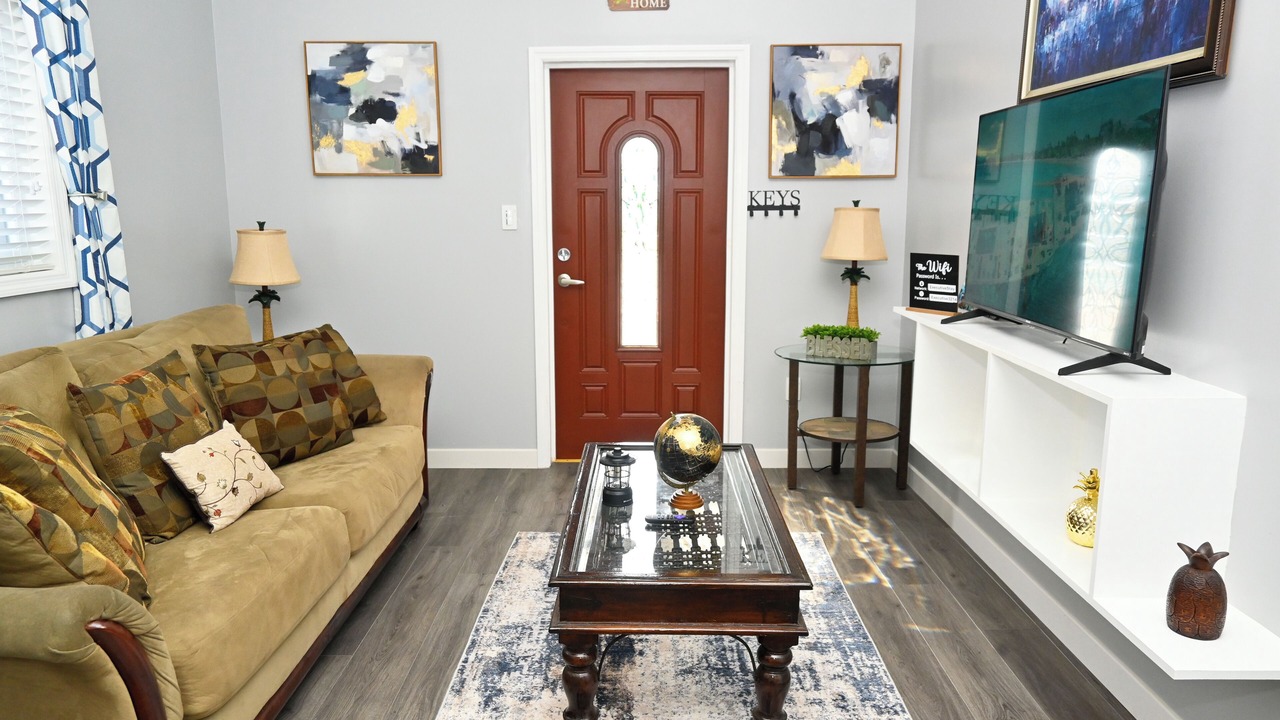 Photo of Livingroom in North Palmetto Point
