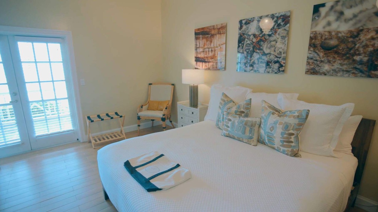 Photo of Bedroom in Royal Island