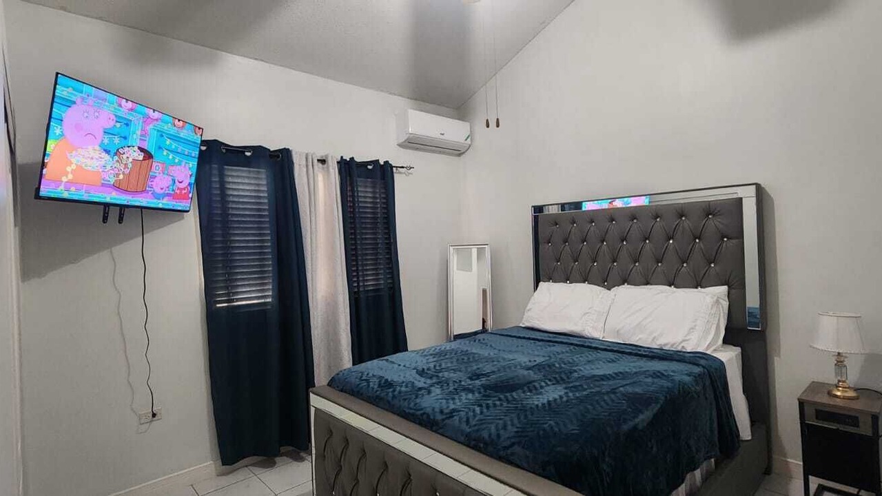 Photo of Bedroom in Caribbean Estates