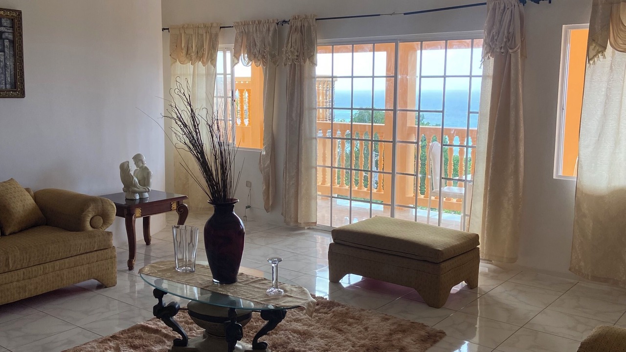 Photo of Livingroom in Tower Isle
