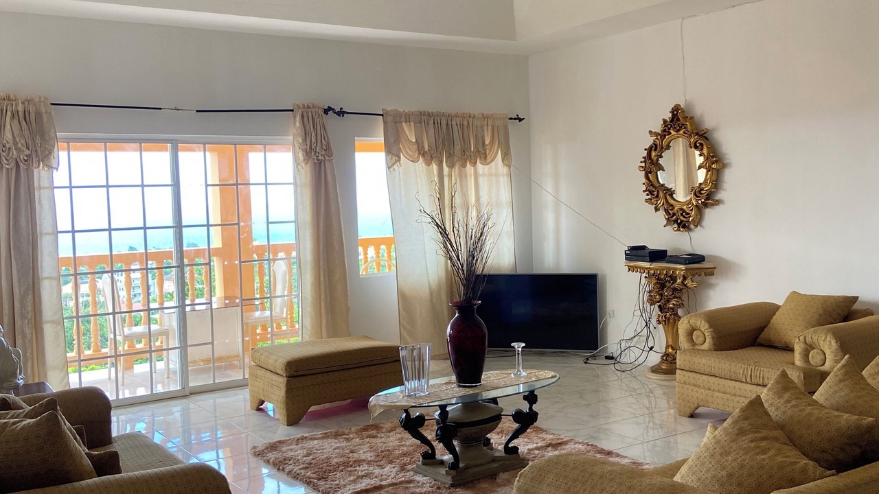 Photo of Livingroom in Tower Isle
