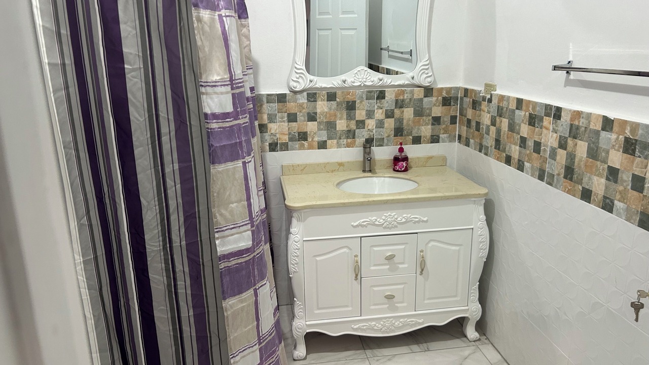 Photo of Bathroom in Stewart Town