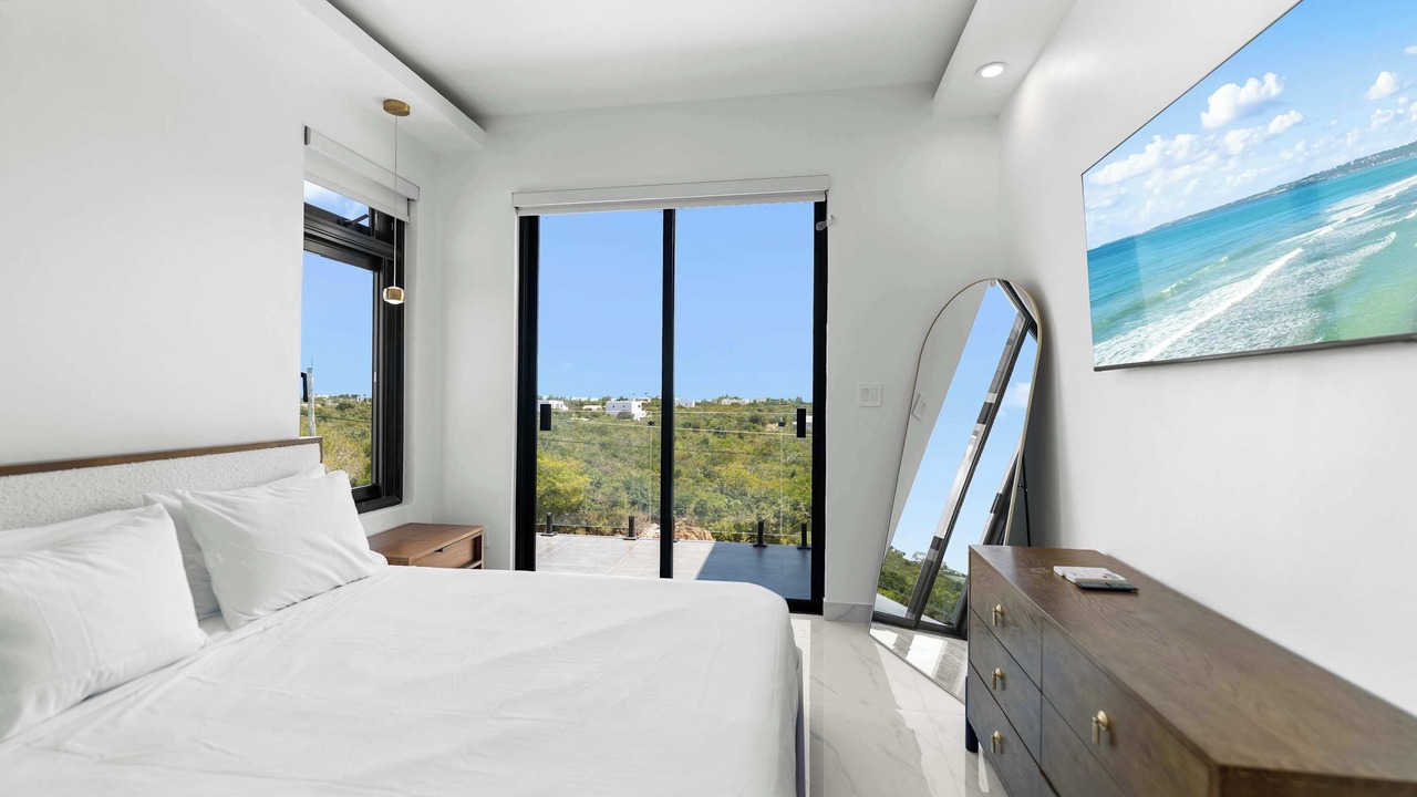 Photo of Patio Balcony in Long Bay Hills
