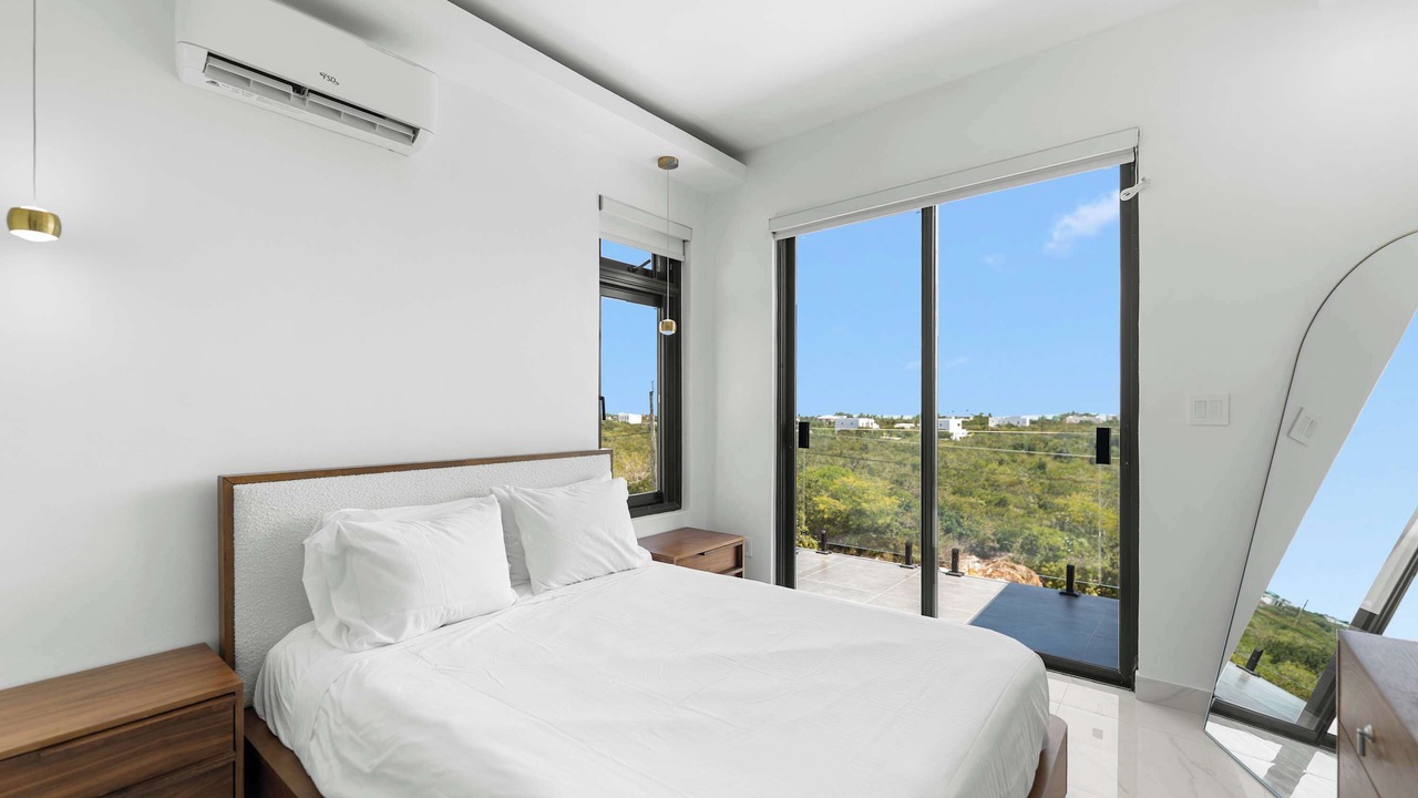 Photo of Patio Balcony in Long Bay Hills