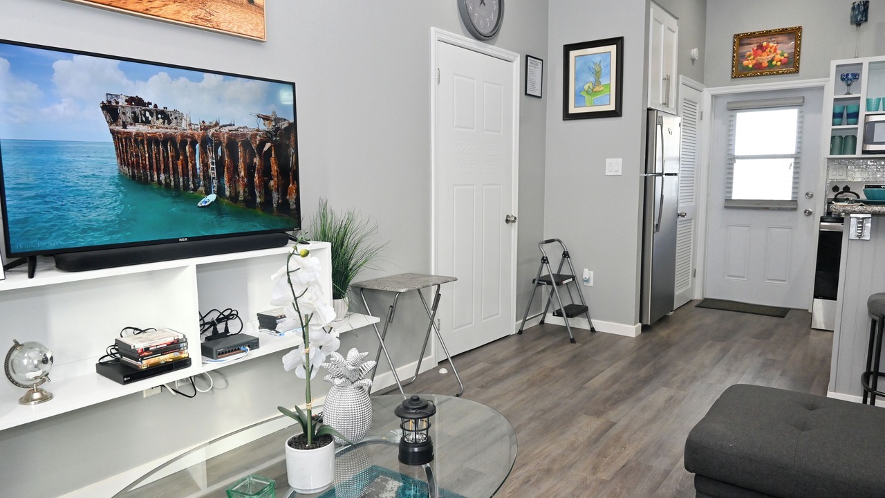 Photo of Livingroom in North Palmetto Point