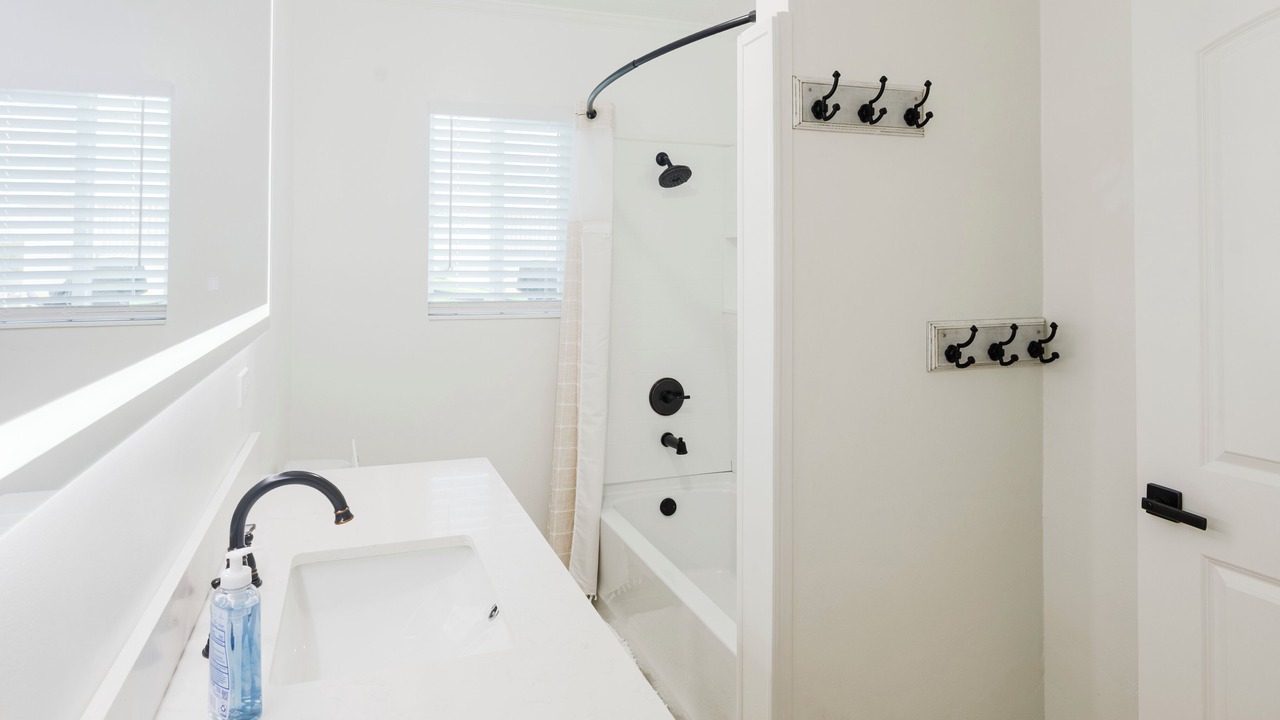Photo of Bedroom in Spanish Wells