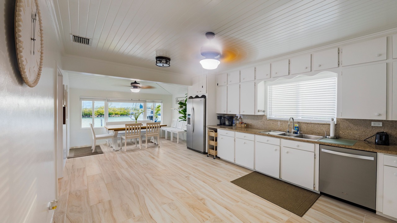 Photo of Kitchen in Spanish Wells