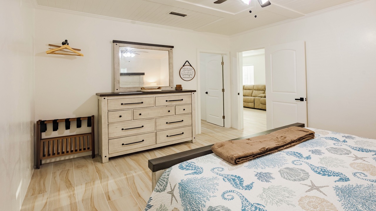 Photo of Bedroom in Spanish Wells
