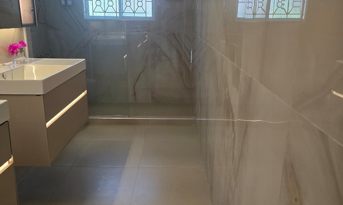 Photo of Bathroom in Mango Walk