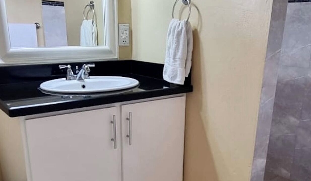 Photo of Bathroom in Savannes