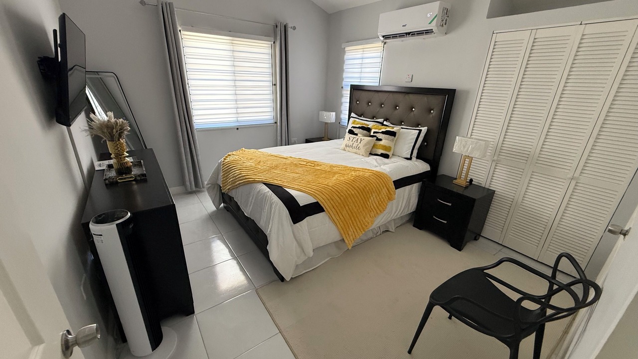 Photo of Bedroom in Old Harbour