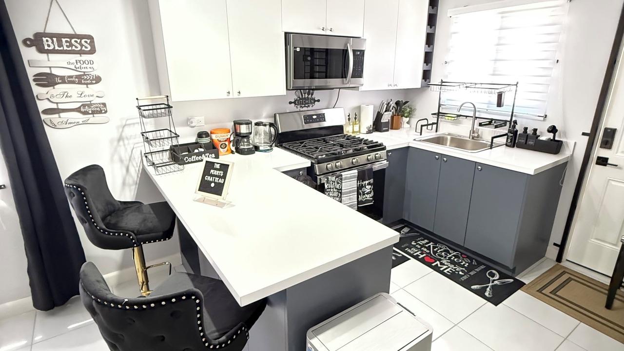 Photo of Kitchen in Old Harbour