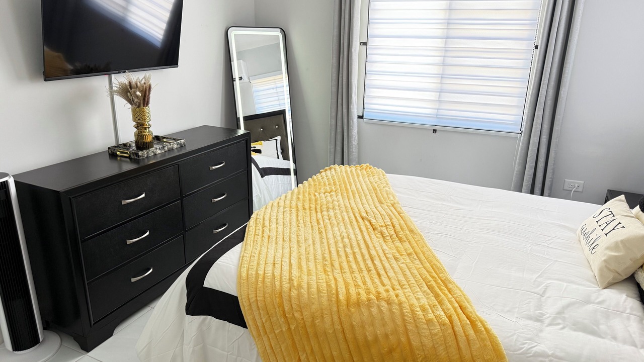 Photo of Bedroom in Old Harbour