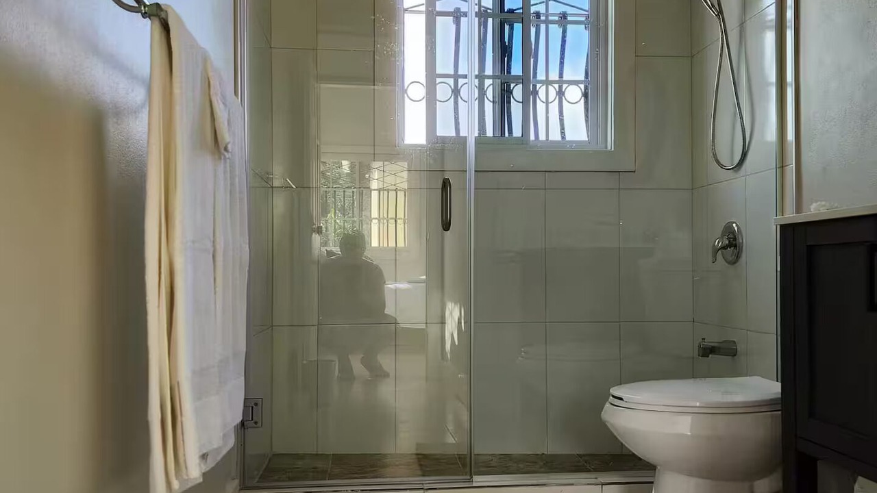 Photo of Bathroom in Stewart Town