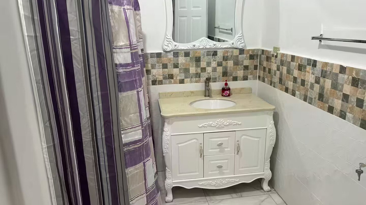 Photo of Bathroom in Stewart Town