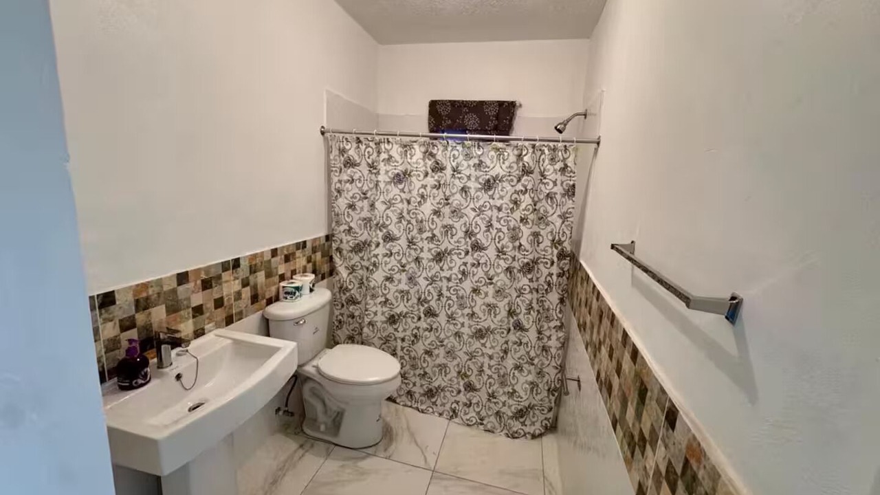 Photo of Bathroom in Stewart Town