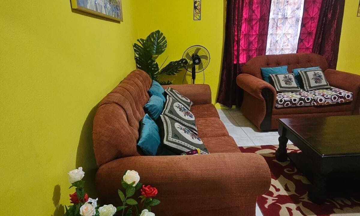 Photo of Livingroom in Spanish Town