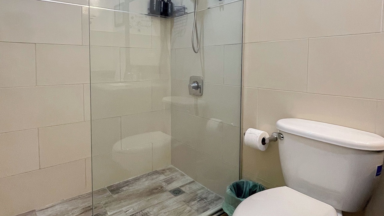 Photo of Bathroom in Eastwood Park