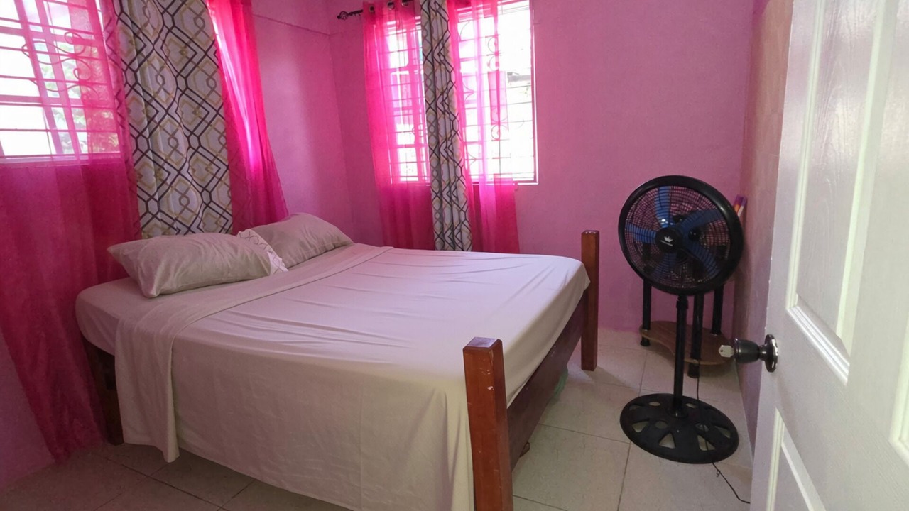 Photo of Bedroom in Roseau