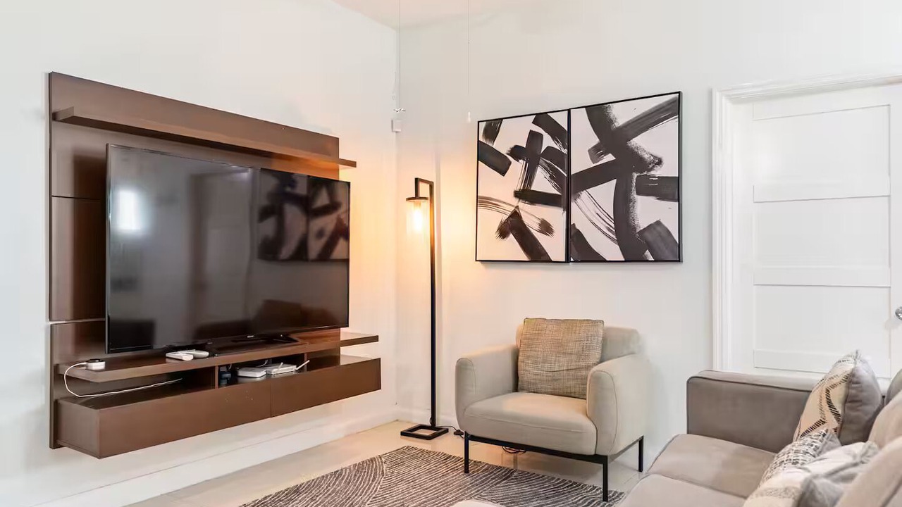 Photo of Livingroom in Eastwood Park