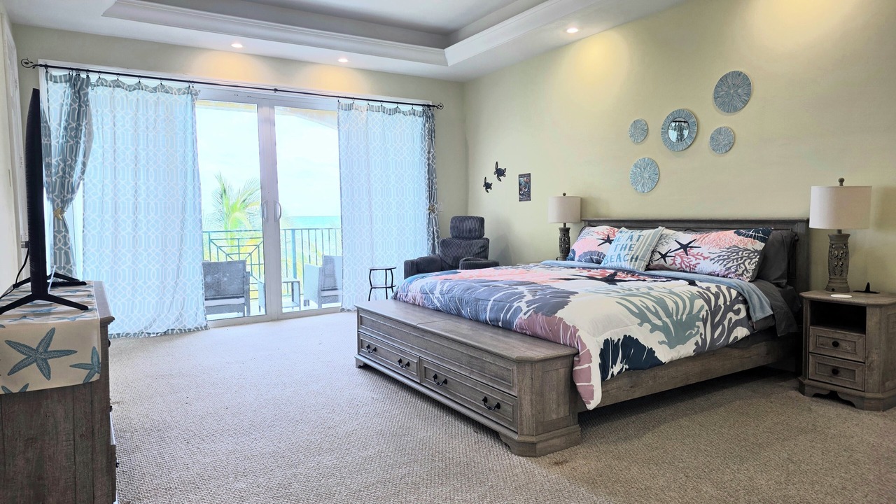 Photo of Bedroom in Bahamas Terrace