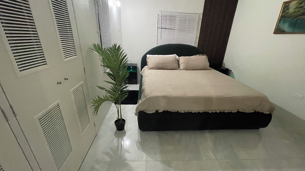 Photo of Bedroom in Discovery Bay