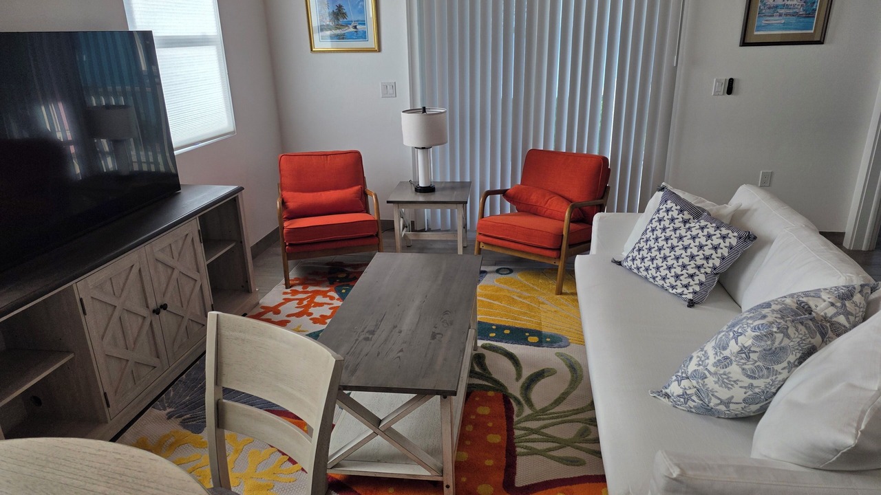 Photo of Livingroom in Spanish Wells