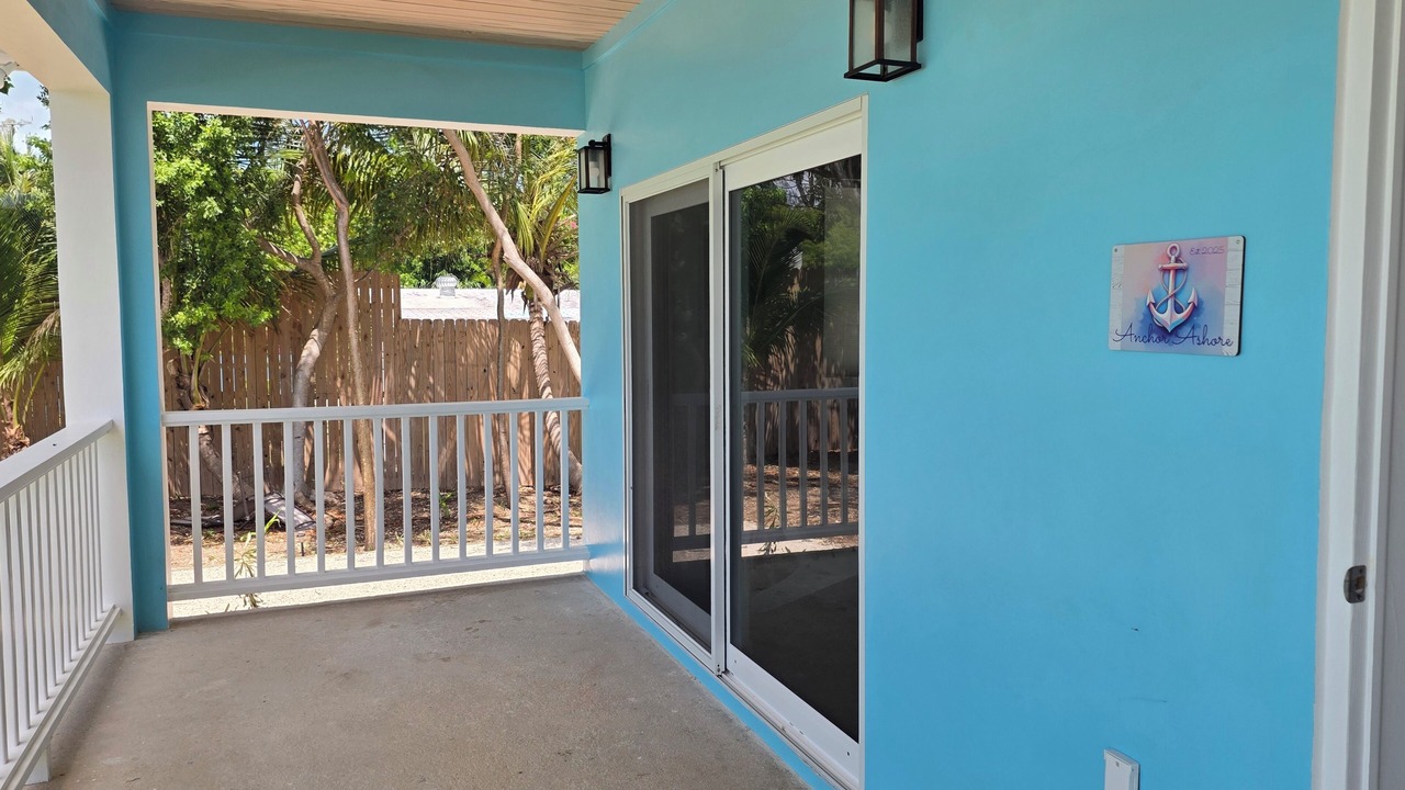 Photo of Patio Balcony in Spanish Wells