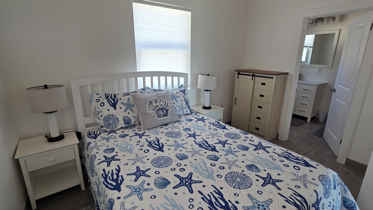 Photo of Bedroom in Spanish Wells