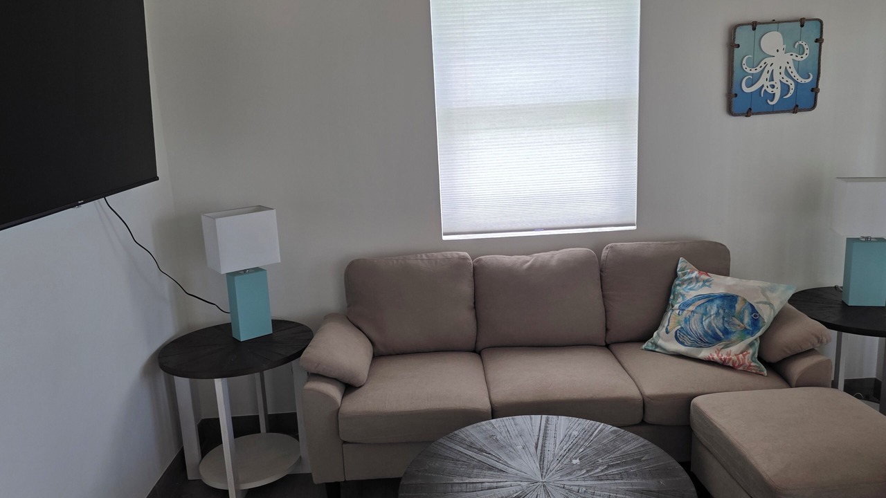 Photo of Livingroom in Spanish Wells