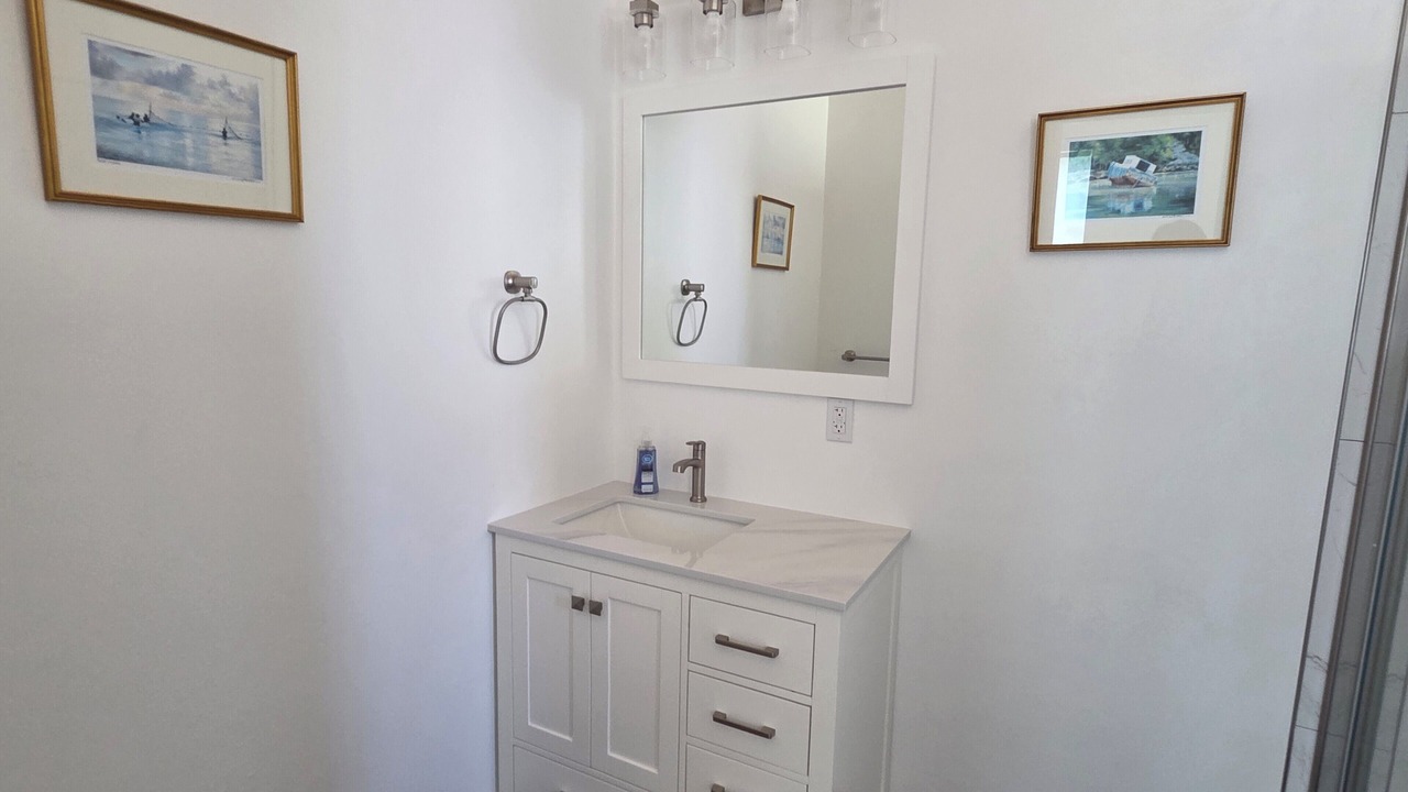 Photo of Bathroom in Spanish Wells