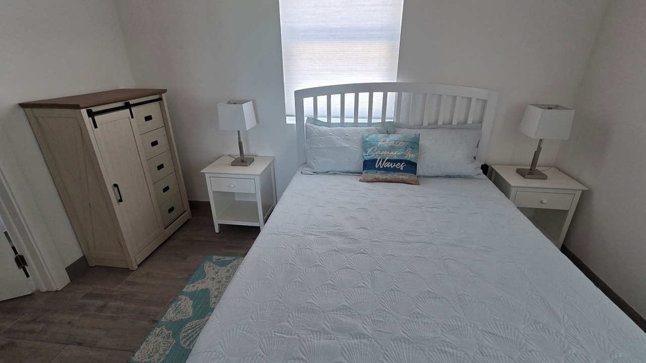 Photo of Bedroom in Spanish Wells