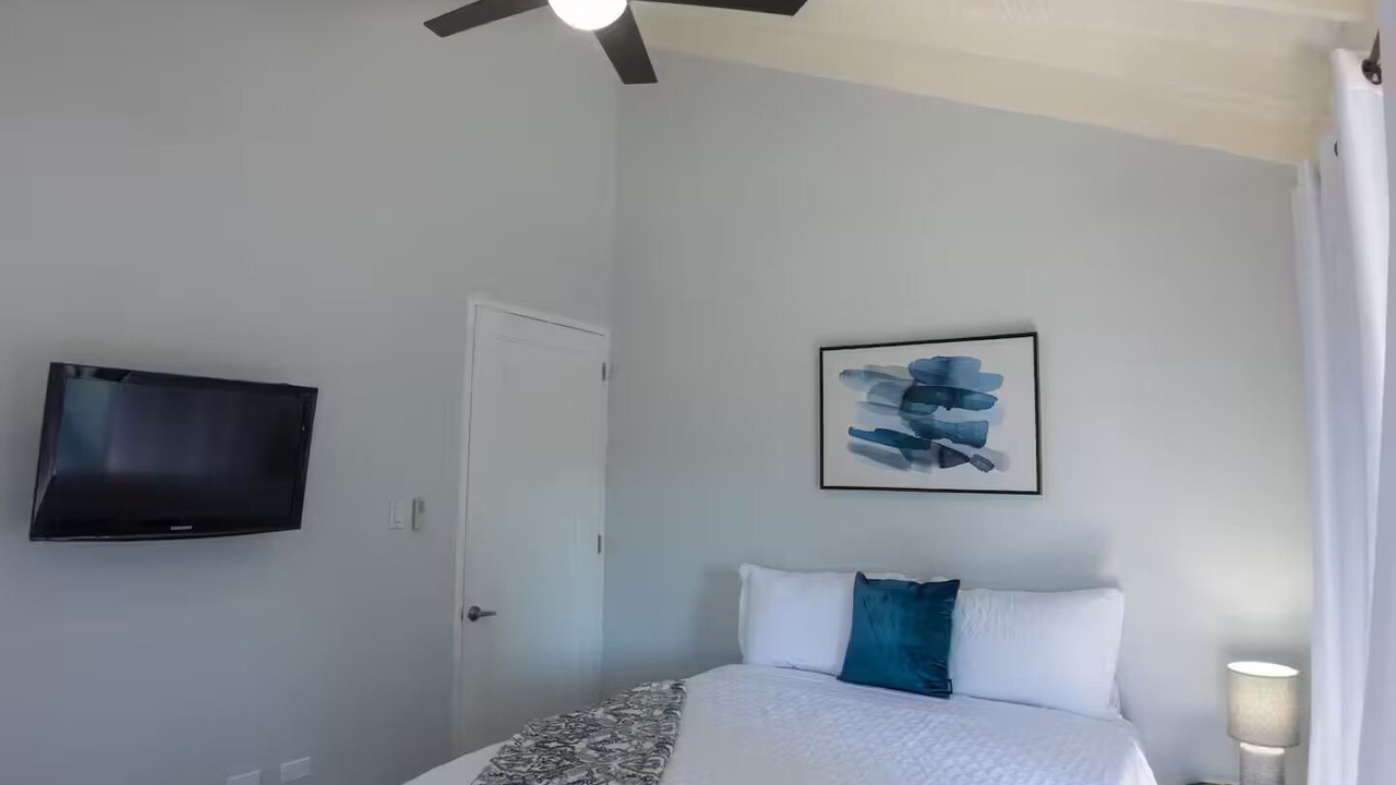 Photo of Bedroom in IronShore Estates