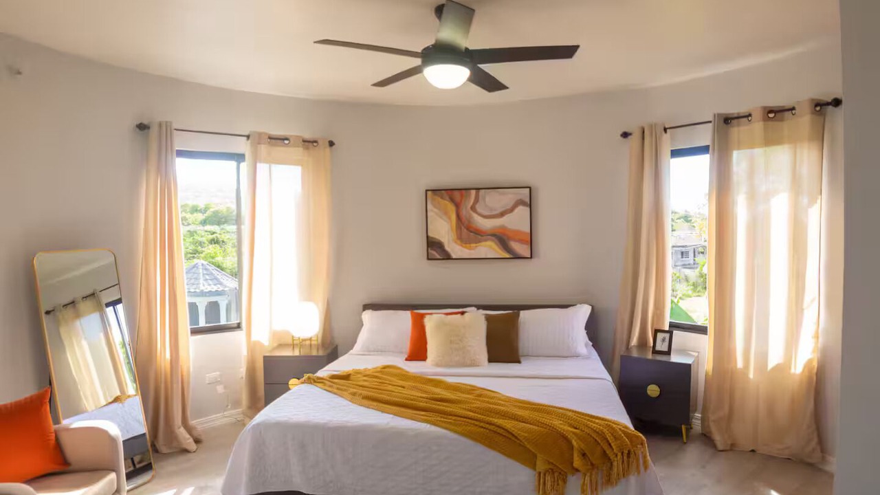 Photo of Bedroom in IronShore Estates