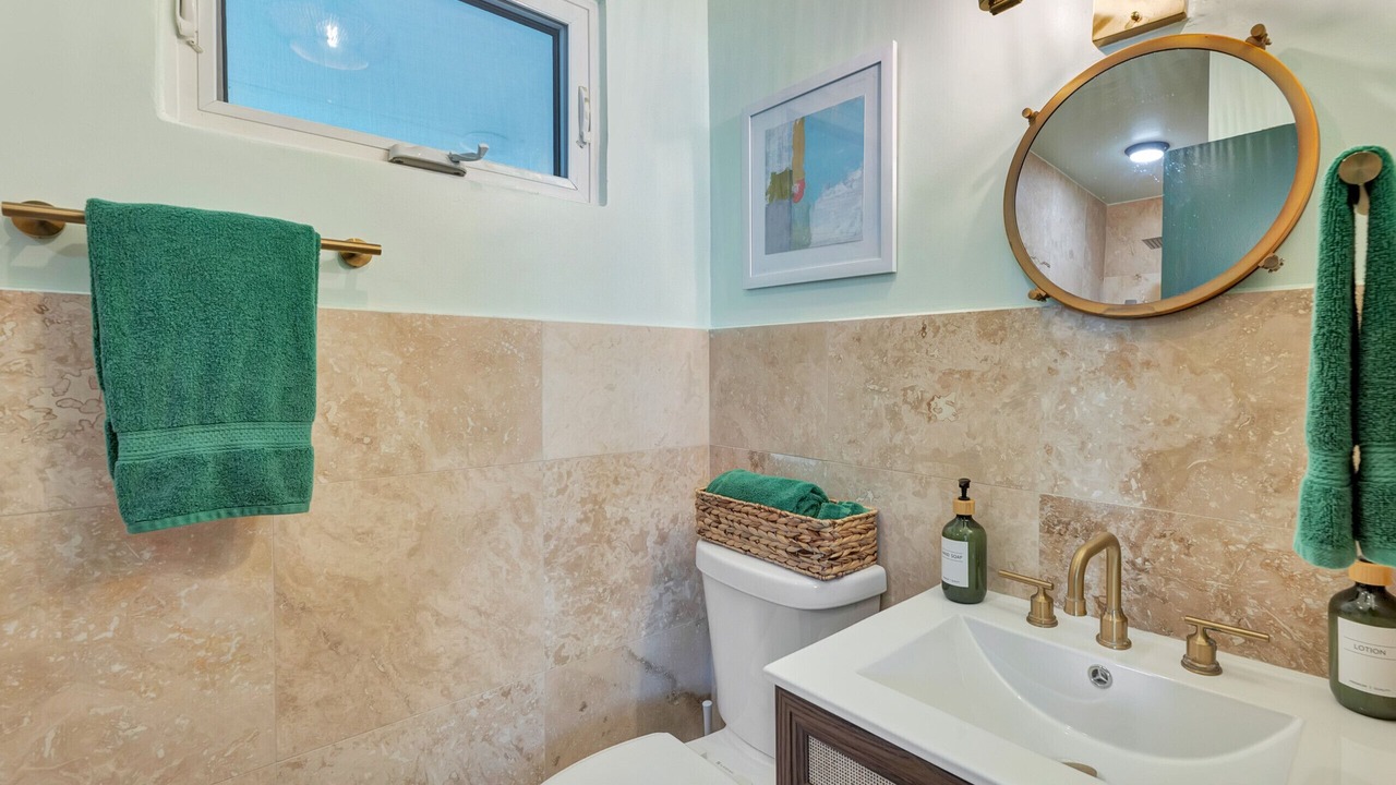 Photo of Bathroom in Parque